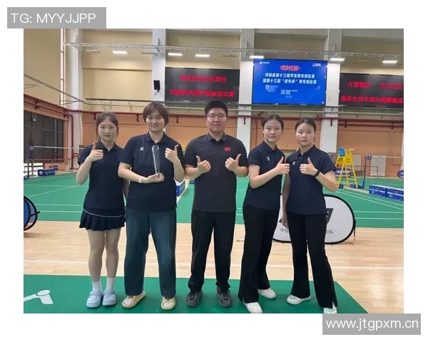 成都羽毛球队在全国配合排行榜中荣获第六名展现实力与团队默契