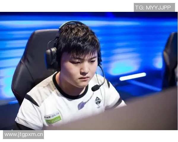 深入探讨FPX战队在比赛中的团队配合与数据分析表现 深入探讨FPX战队在比赛中的团队配合与数据分析表现